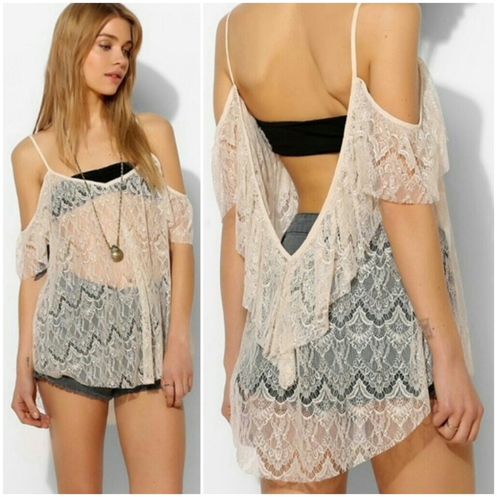 Urban Outfitters Kimchi Blue Bella cold shoulder